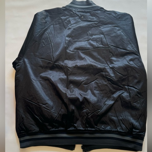 Nike Lebron James Vintage Bomber Jacket - Picture 3 of 8